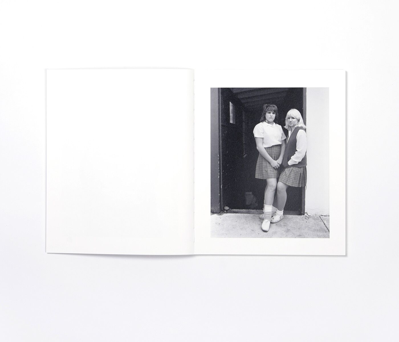 andrea_modica_catholic_girl_l'artiere