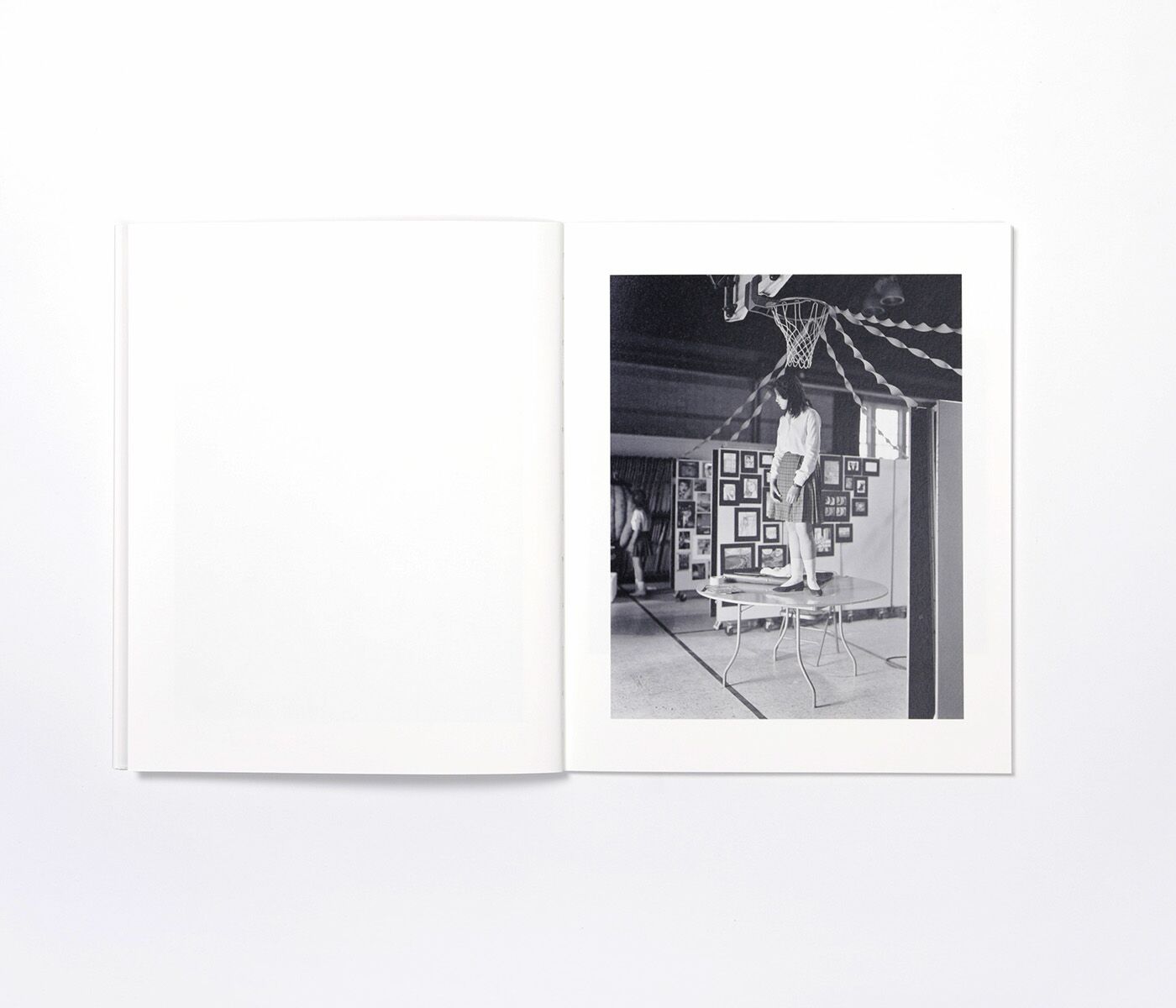 andrea_modica_catholic_girl_l'artiere