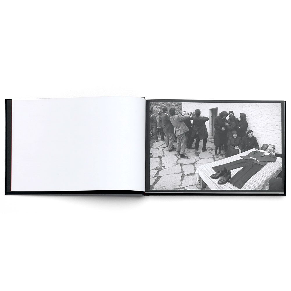 cosi-e-rhodri-jones-photobook-lartiere-photography-2015