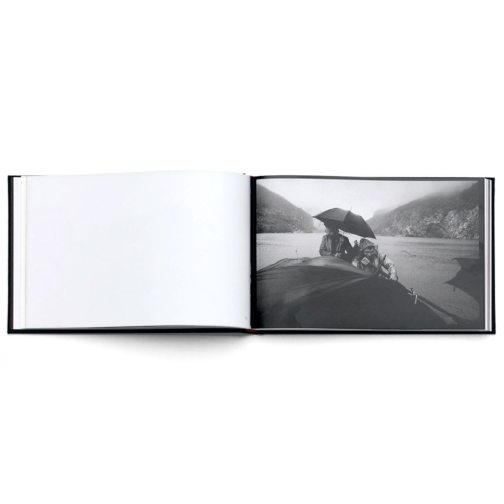 cosi-e-rhodri-jones-photobook-lartiere-photography-2015