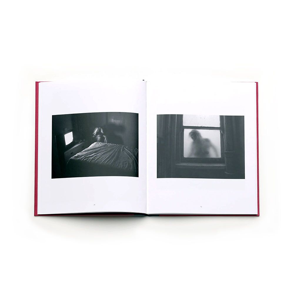 exit-pleasure-victor-cobo-photography-photobook-larry-fink-lartiere-2016