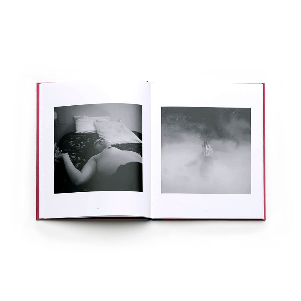 exit-pleasure-victor-cobo-photography-photobook-larry-fink-lartiere-2016