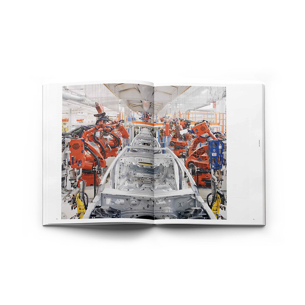 workforce-michele-borzoni-discipula-photobook-photography-lartiere-2019