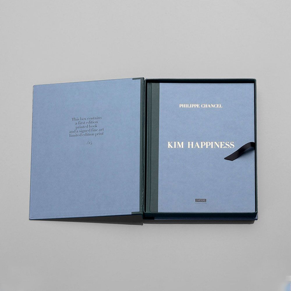 kim-happiness-philippe-chancel-photography-photobook-lartiere-2015_special-edition_00