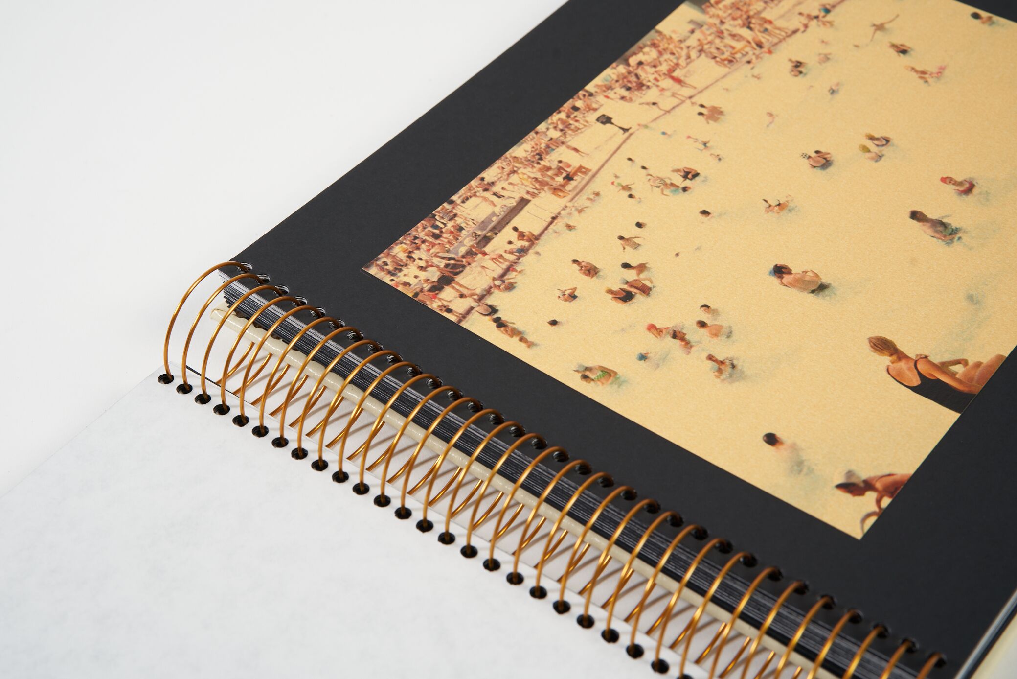 the-anonymous-project-lee-shulman-golden-memories-l'artiere